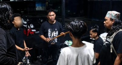 Unit Jatanras Satreskrim Polrestabes Makassar amankan 2 pelajar SMP usai duel berdarah di Makassar.